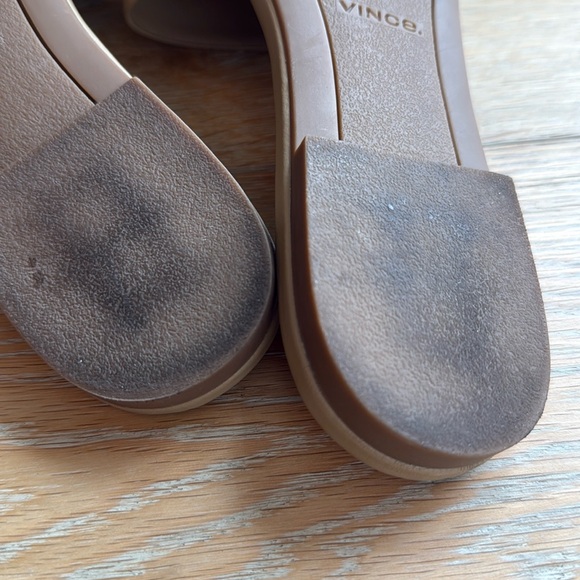 Vince Debra tan slide sandal 7.5 padded comfortable worn 1x excellent condition - Picture 7 of 12